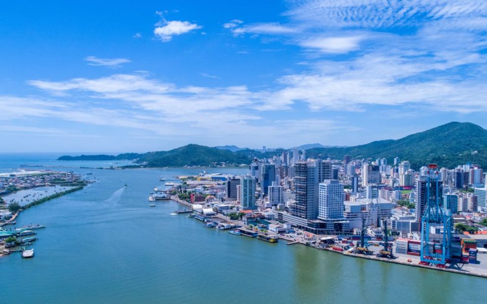 ROTEIRO EM ITAJAÍ/SC: DESCUBRA AS MELHORES PRAIAS E ATRAÇÕES DA CIDADE